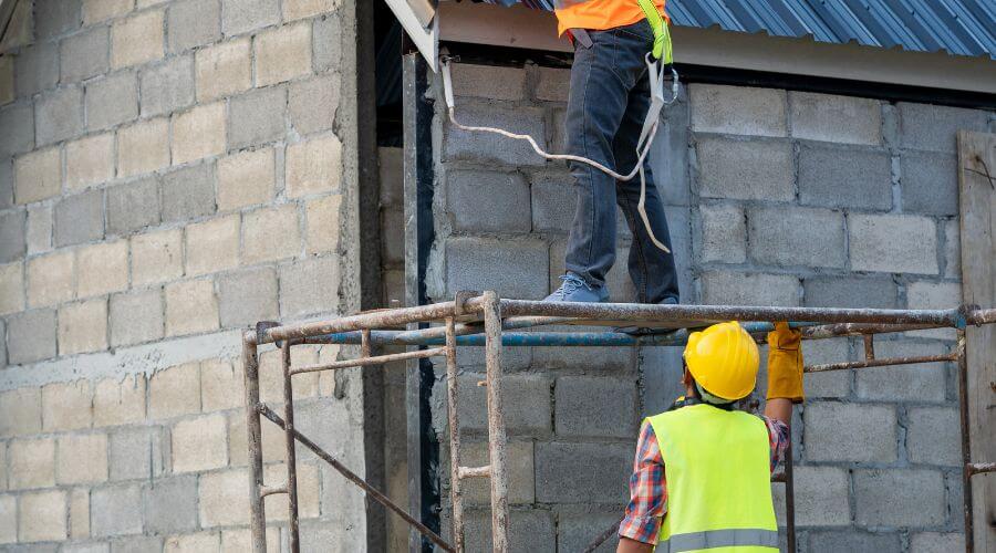 Professional residential roofers in Blackwater, MO